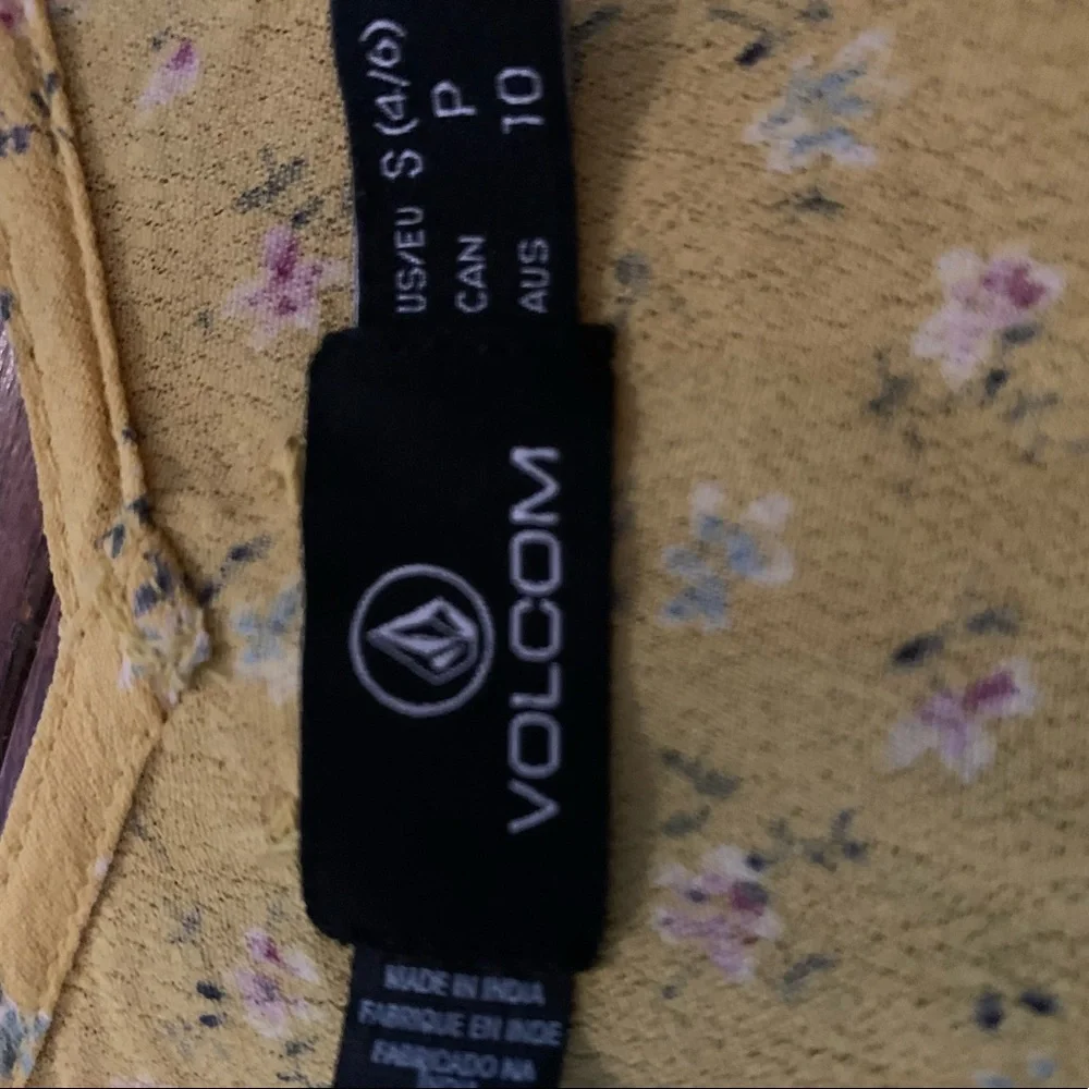 Volcom Yellow Floral Button-Front Spaghetti Strap Tank - Picture 4 of 4